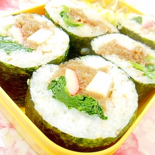 ❤カニかまと蒲鉾とほうれん草の巻き寿司❤